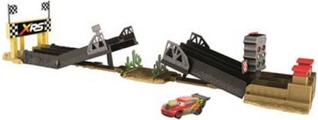 CARS XRS ZÁVOD DRAGSTERŮ HERNÍ SET - obrázek 2