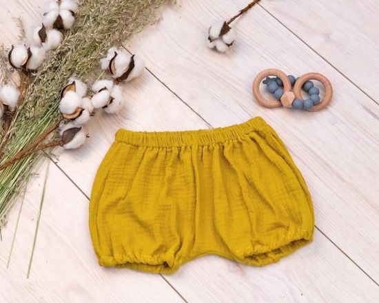 Baby Nellys Mušelínové letní kraťasky BOY - hořčicová - obrázek 1