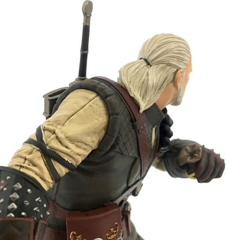 Dark Horse Comics Figurka Zaklínač 3: Geralt v mantikoří zbroji - obrázek 10