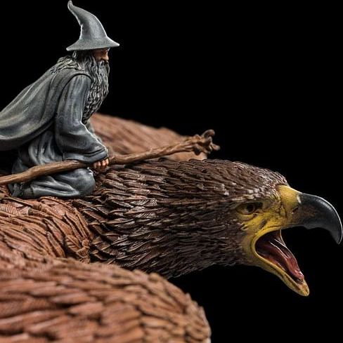 Weta Collectibles Figurka Gandalf na Gwaihirovi - obrázek 3