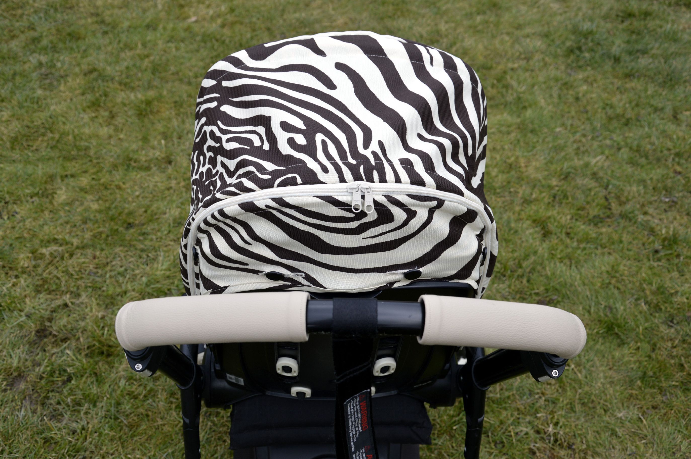 Ma-tata.cz Kožený potah na rukojeť kočárku - rodič Značka kočárku: Baby Design, Barva: černá, Model kočárku: Sway - obrázek 9