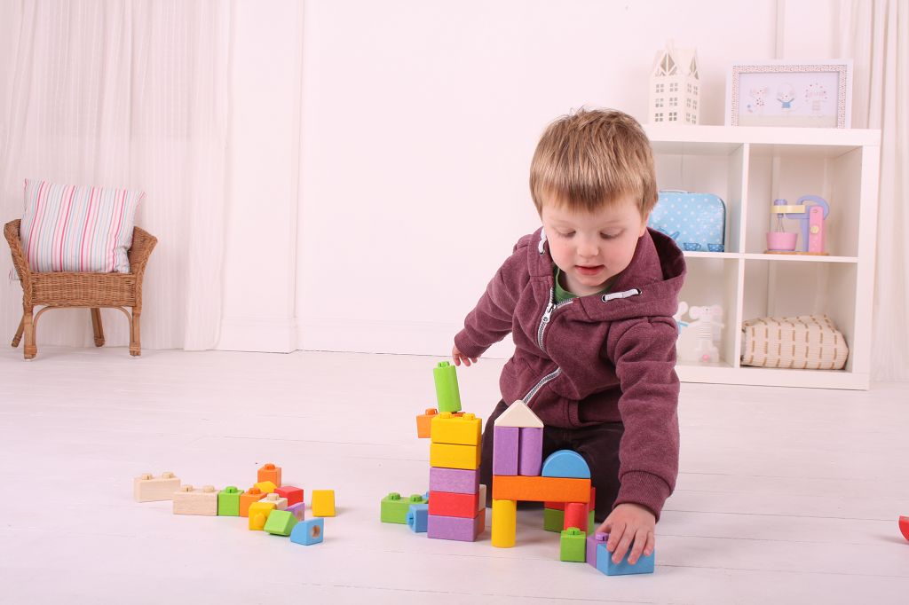 Kostky - Dřevěné spojkostky, Set střední, 40ks (Bigjigs) - obrázek 16