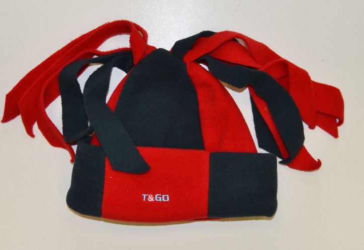 Dětská zimní čepička, Tago, šedočervená Střapec, Výprodej 44-46cm - obrázek 1