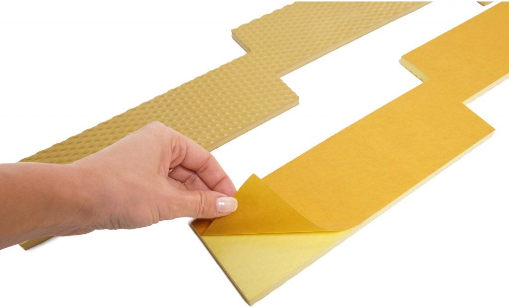 PĚNOVÁ OCHRANA STĚN BRICK KHAKI 63 - obrázek 5