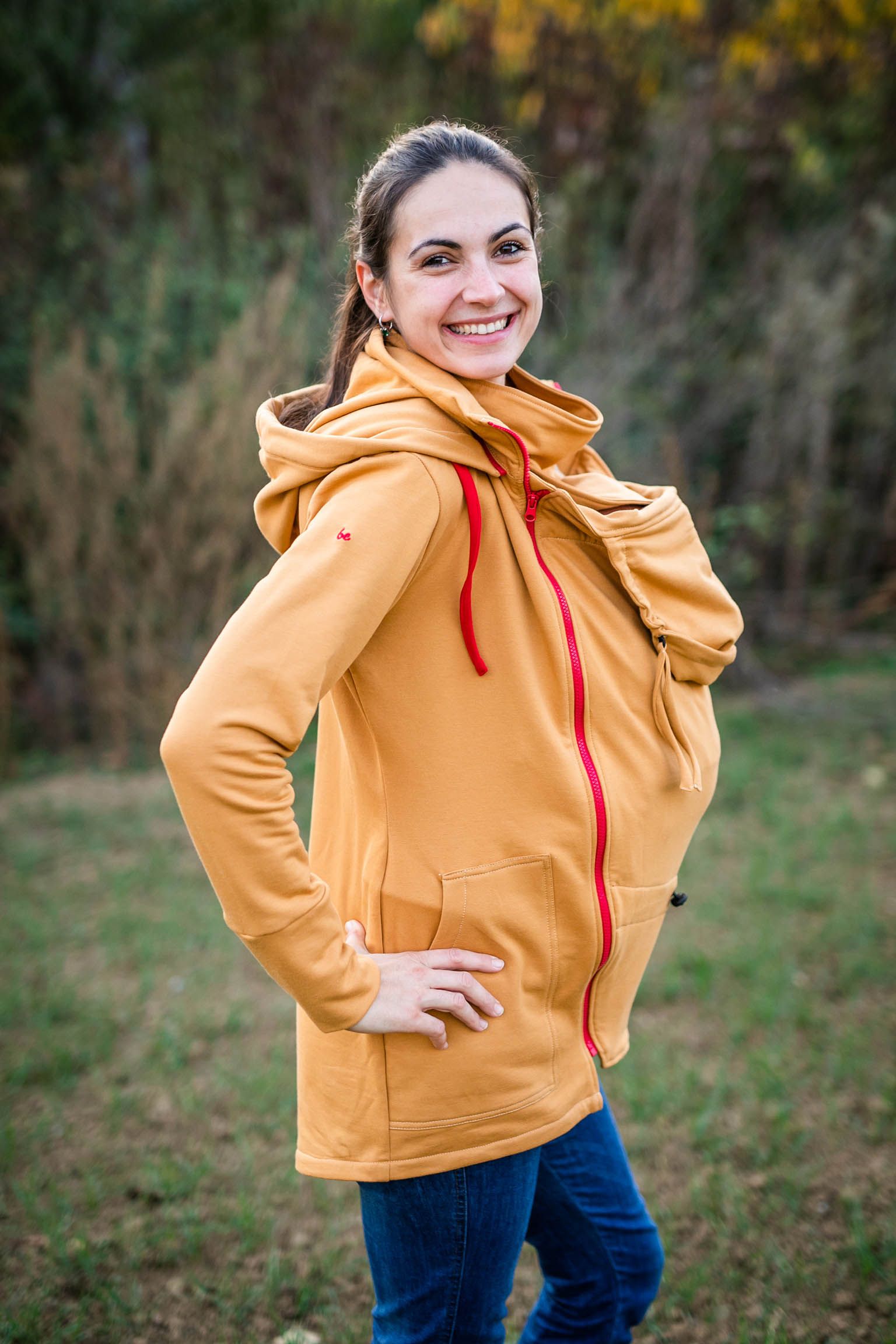 Tepláková mikina Be Lenka - Mustard Provedení: Nosící mikina s teplákovou vsádkou 3 v 1, Velikost: S - obrázek 2