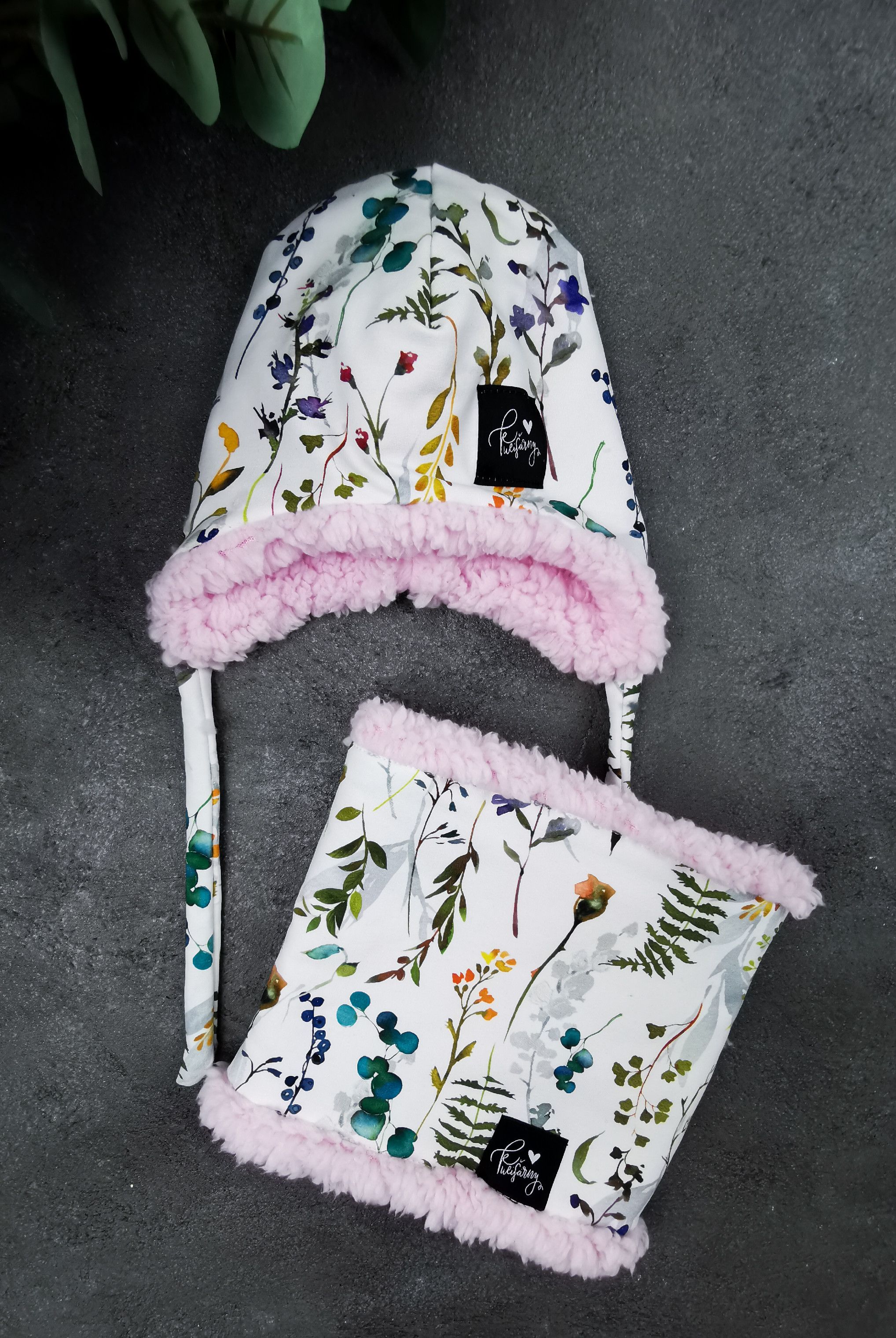 Kulišárny (handmade) Nákrčník s beránkem ,,Zinnia,, Pink VELIKOST: 74-80 - obrázek 2