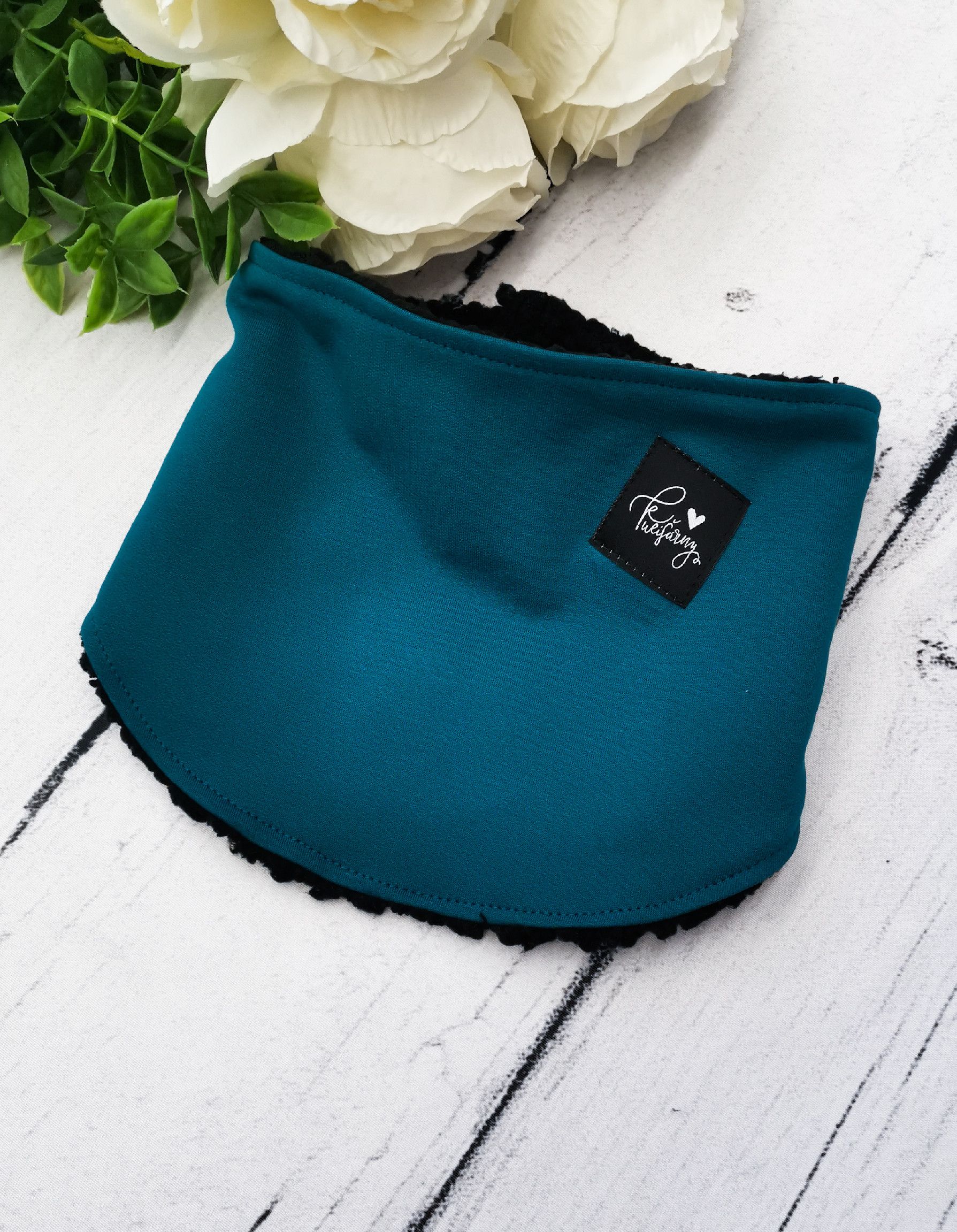 Kulišárny (handmade) Nákrčník s beránkem - rozpínací ,,TEAL,, Black VELIKOST: 74-80 - obrázek 1