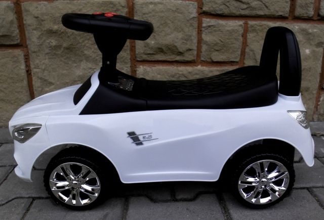 Odstrkovadlo Mercedes Benz SLS - bílé - obrázek 7