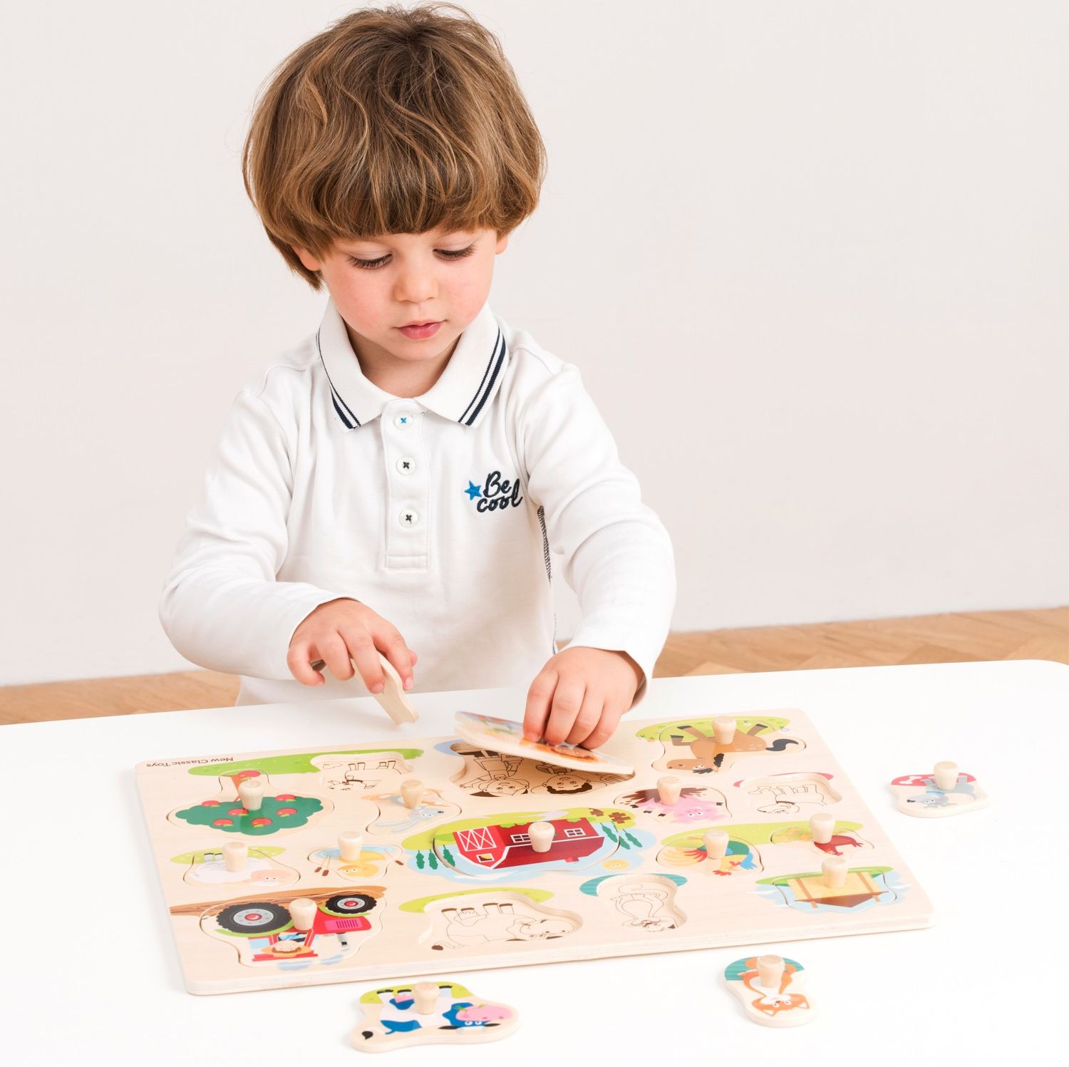 New Classic Toys Dřevěné vkládací puzzle farma - obrázek 5