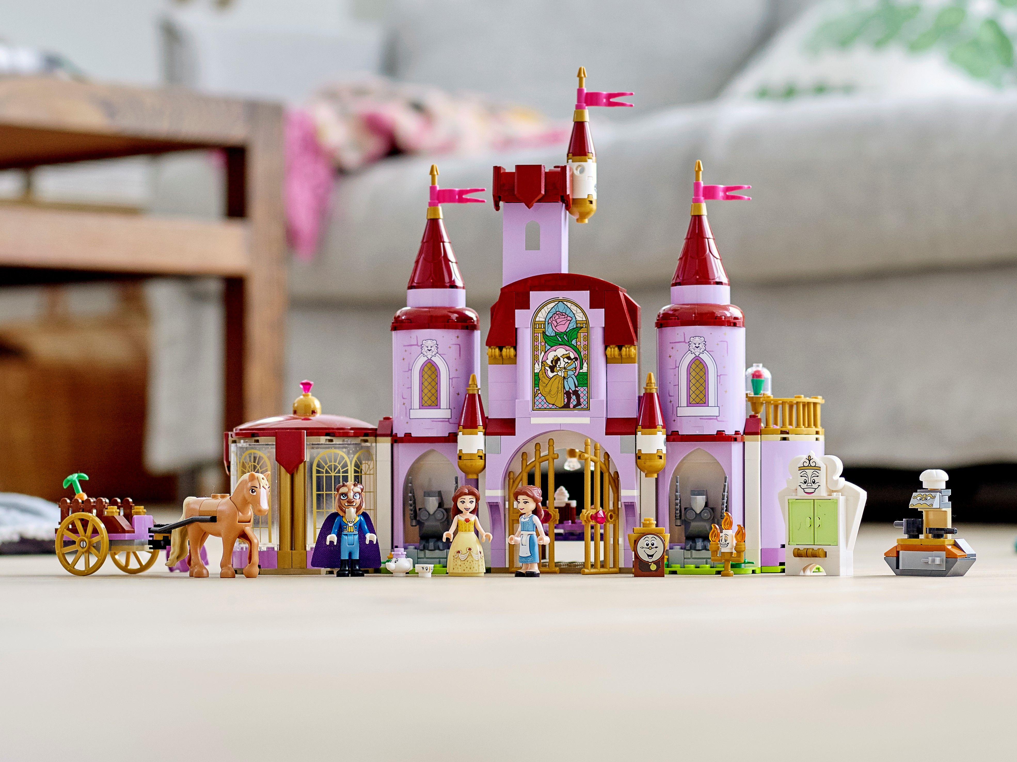 LEGO Zámek Krásky a zvířete 43196 - obrázek 7
