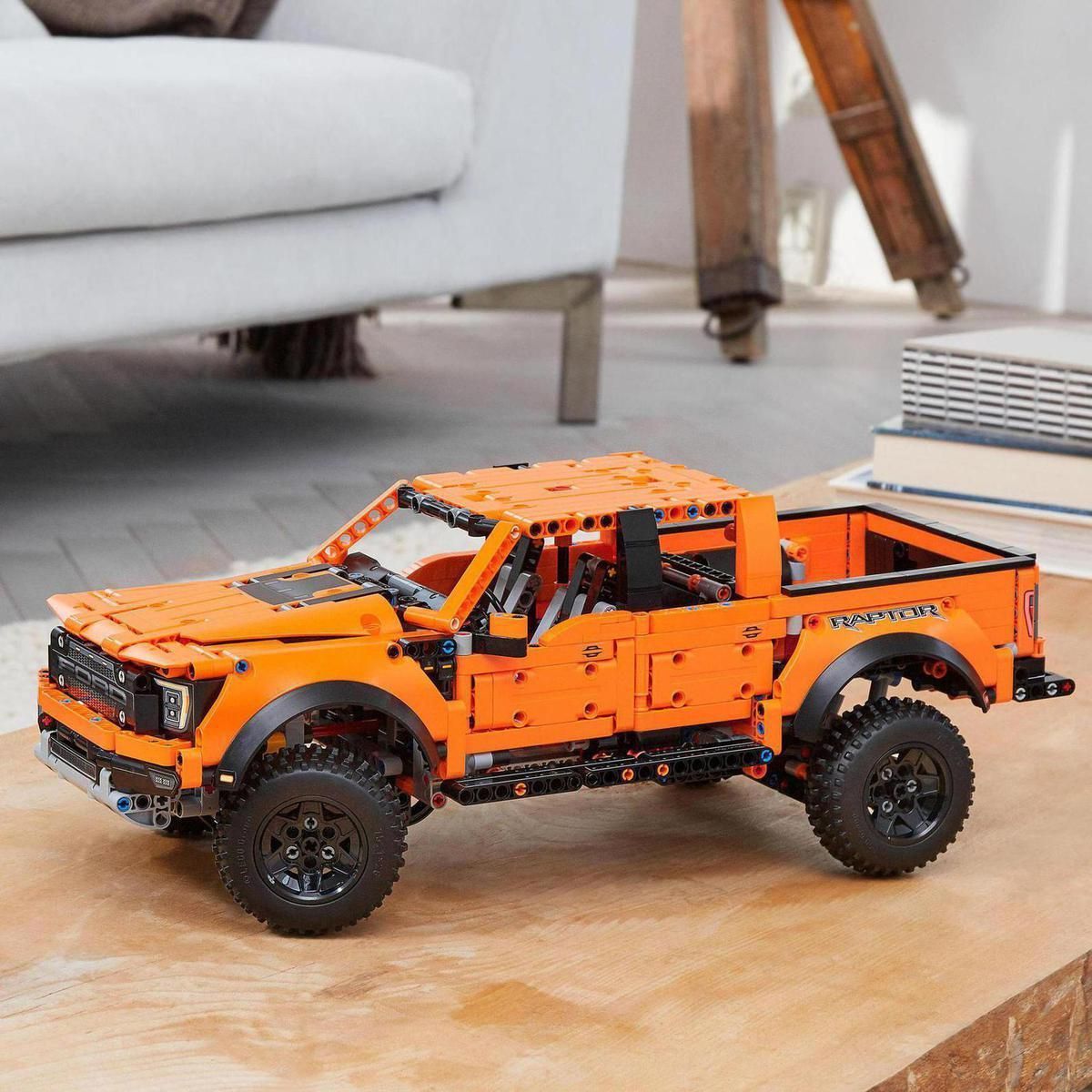 LEGO® Technic 42126 Ford® F-150 Raptor - obrázek 5
